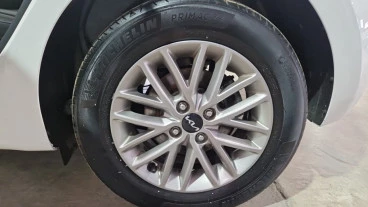 Kia Rio 1.0 T-GDi 74kW (100CV) MHEV iMT Concept