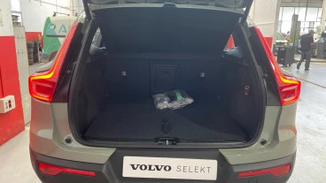 Volvo XC40 2.0 B4 G Core Auto