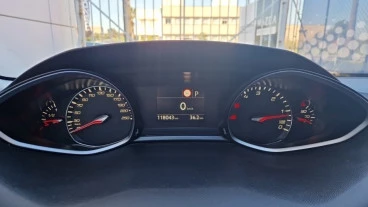 Peugeot 308 5p Allure 1.5 BlueHDi 96KW (130CV) Auto