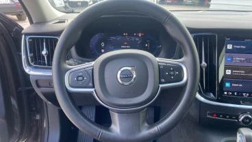Volvo V60 2.0 T6 AWD Recharge Core Auto