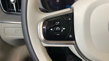 Volvo XC60 2.0 T6 AWD Recharge Plus Dark Auto