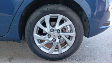 Toyota Auris 1.8 140H Hybrid Active