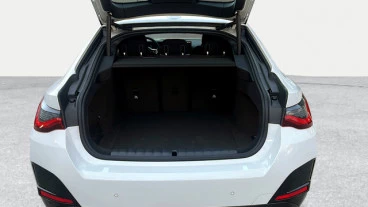BMW i4 eDrive35