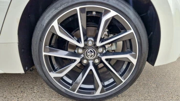 Toyota Corolla 2.0 180H FEEL! E-CVT