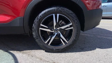 Volvo XC40 2.0 B3 G Plus Dark Auto