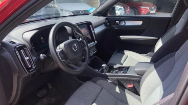 Volvo XC40 2.0 B3 G Plus Dark Auto