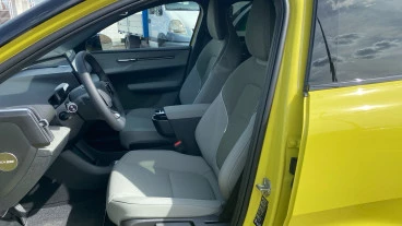 Volvo EX30 Single Motor Extended Range Plus Auto