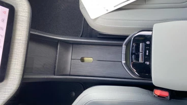 Volvo EX30 Single Motor Extended Range Plus Auto