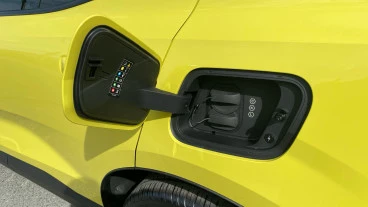 Volvo EX30 Single Motor Extended Range Plus Auto