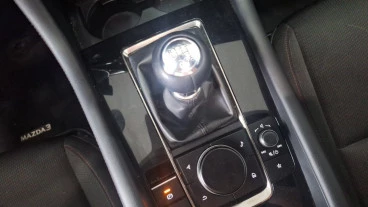 Mazda3 2.0 e-SKYACTIV-G 88KW HOMURA