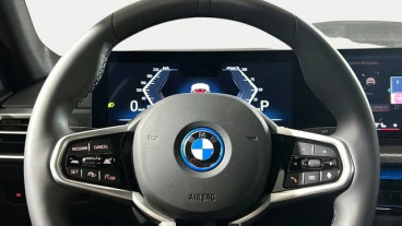 BMW i4 eDrive35