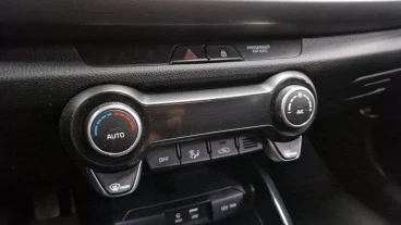 Kia Rio 1.2 CVVT 62kW (84CV) Concept