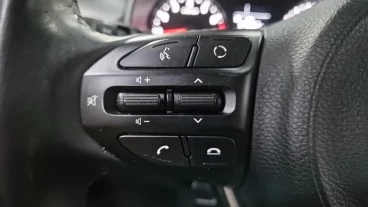 Kia Rio 1.2 CVVT 62kW (84CV) Concept