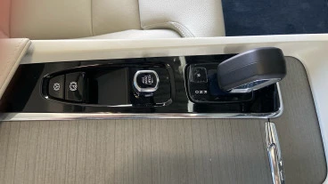 Volvo XC60 2.0 B5 G MHEV Plus Dark Auto AWD