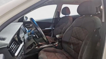 Kia Niro 1.6 GDi HEV 104kW (141CV) Concept