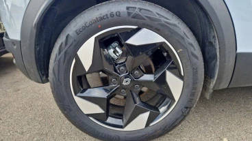 Renault Captur techno Eco-G 100cv (74 kW)