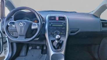 Toyota Auris 1.4 D-4D DPF Active