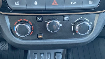 Dacia Spring Extreme Electric 48kW (65CV)
