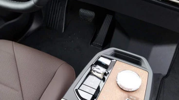 BMW iX xDrive40
