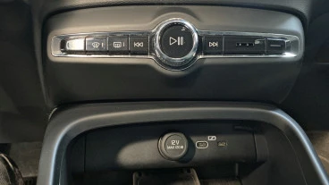Volvo XC40 2.0 B3 G Core Auto