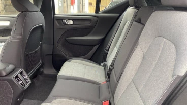 Volvo XC40 2.0 B3 G Plus Dark Auto