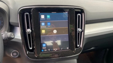 Volvo XC40 2.0 B3 G Plus Dark Auto