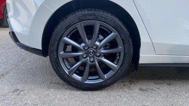 Mazda3 2.5L E-SKY G MHEV 103kW Centre-line