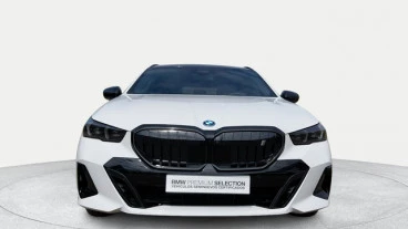 BMW i5 eDrive40