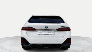 BMW i5 eDrive40