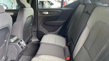 Volvo XC40 2.0 B3 G Plus Dark Auto