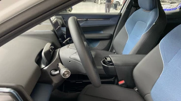 Volvo EX30 Single Motor Extended Range Plus Auto