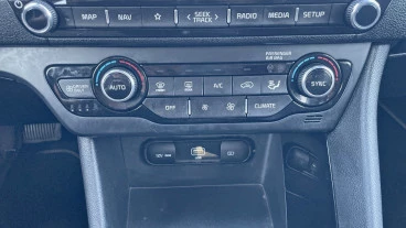 Kia Niro 1.6 GDi HEV 104kW (141CV) Drive