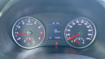 Kia Rio 1.2 CVVT 62kW (84CV) Concept