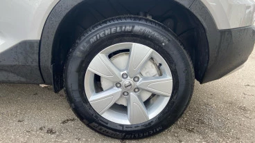 Volvo XC40 2.0 B3 G Essential Auto