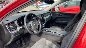 Volvo XC60 2.0 B5 G MHEV Core Auto AWD