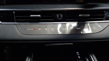 EBRO S700 1.5 TGDI PHEV Luxury E-CVT