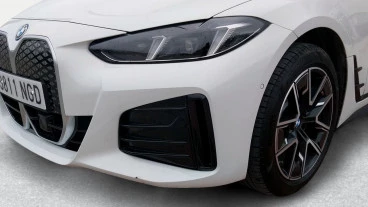 BMW i4 eDrive35
