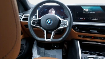 BMW i4 eDrive35