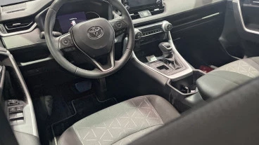 Toyota Rav4 2.5l 220H Advance