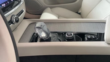 Volvo S60 B4(G) FWD Ultimate Dark Auto