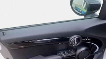 MINI COOPER 5 PUERTAS