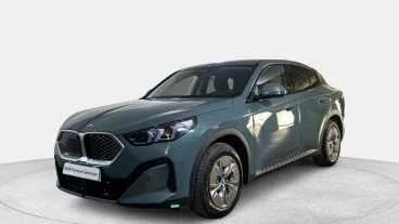 BMW iX2 xDrive30