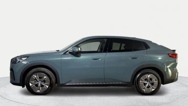 BMW iX2 xDrive30