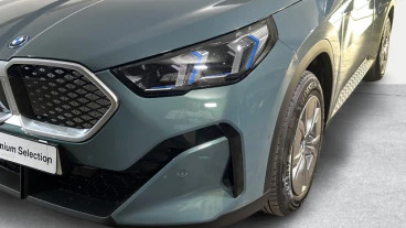 BMW iX2 xDrive30