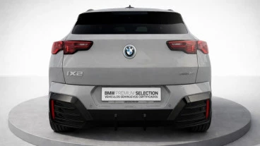 BMW iX2 xDrive30