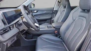 EBRO S400 1.5 DHE HEV Excellence CVT