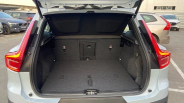 Volvo XC40 2.0 B3 G Plus Dark Auto