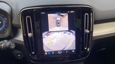 Volvo XC40 2.0 B3 G Plus Dark Auto