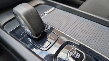 Volvo V60 2.0 B4 (D) Momentum Pro Auto