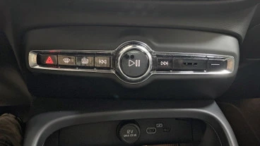 Volvo XC40 2.0 B3 G Core Auto